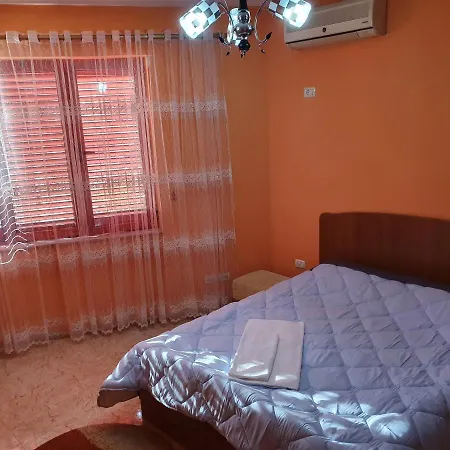 Gest House بيت شباب